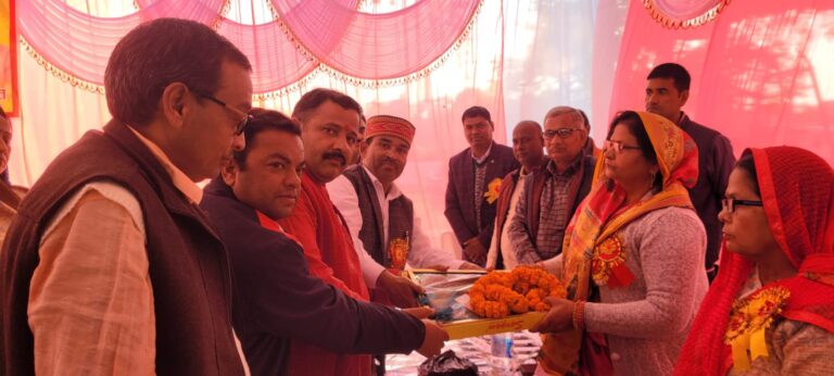 सेवानिवृत्त हुए शिक्षकों का हुआ सम्मान