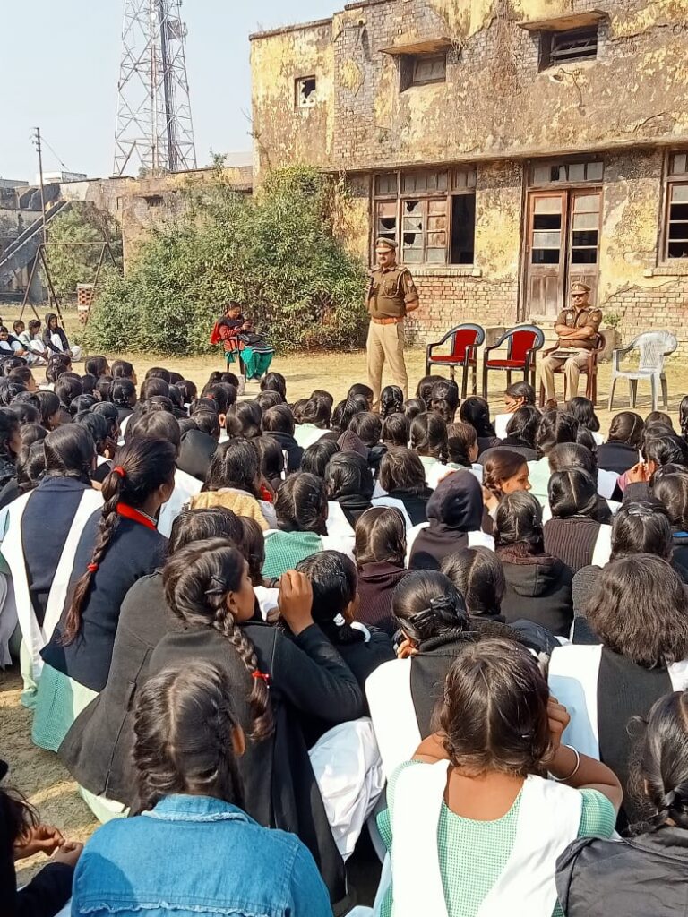 महिला अपराधों के विरुद्ध जागरुकता अभियान चलाया