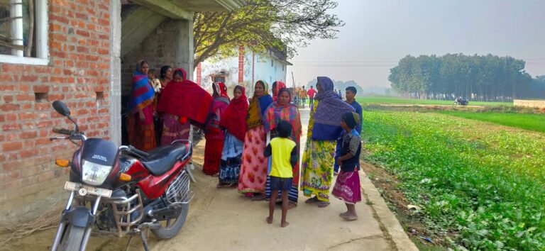 सलेमपुर:शराब पीकर दो पक्ष भिड़े,हमले में एक की मौत सलेमपुर:शराब पीकर दो पक्ष भिड़े,हमले में एक की मौत