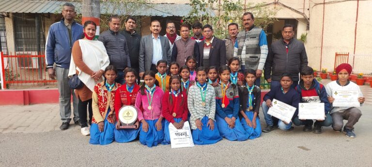 स्काउट गाइड प्रतियोगिता में बेहतर करने वाले परिषदीय स्कूल के बच्चे सम्मानित