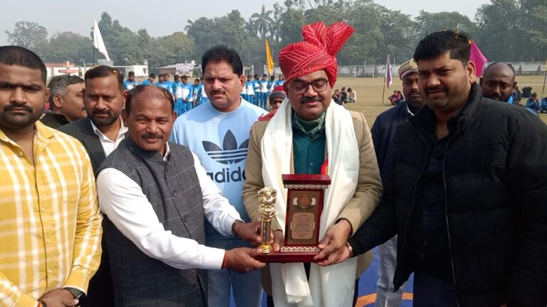 डीएम ने प्रदेश स्तरीय सब जूनियर बालिका कुश्ती प्रतियोगिता का किया उद्घाटन डीएम ने प्रदेश स्तरीय सब जूनियर बालिका कुश्ती प्रतियोगिता का किया उद्घाटन