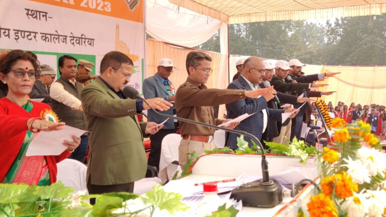 परिपक्व लोकतंत्र की बुनियाद सजग मतदाता:डीएम