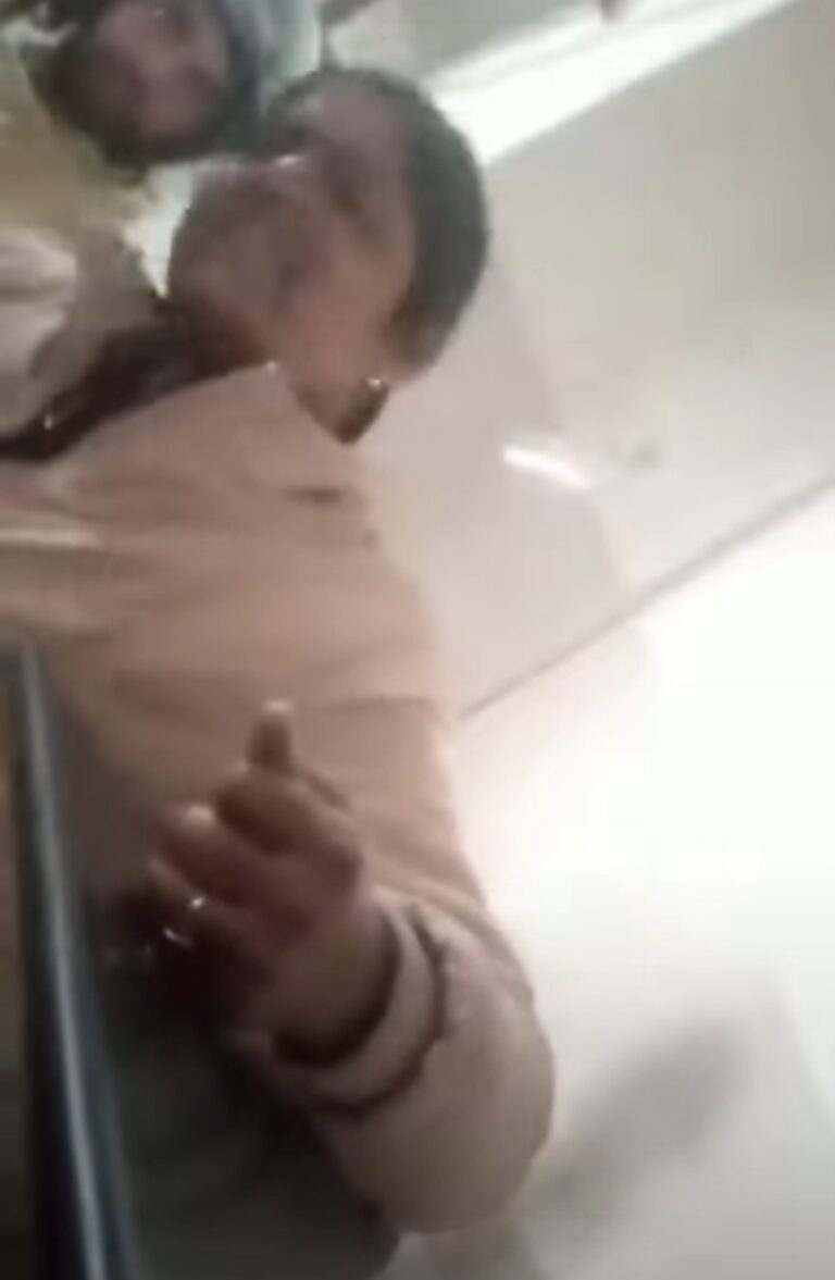 Video:महिला होमगार्ड के बोल:पेट मे बच्चा नही होता तो झोटा पकड़ के घसीट देते, प्रधानमंत्री की माई भइल बाड़ू न