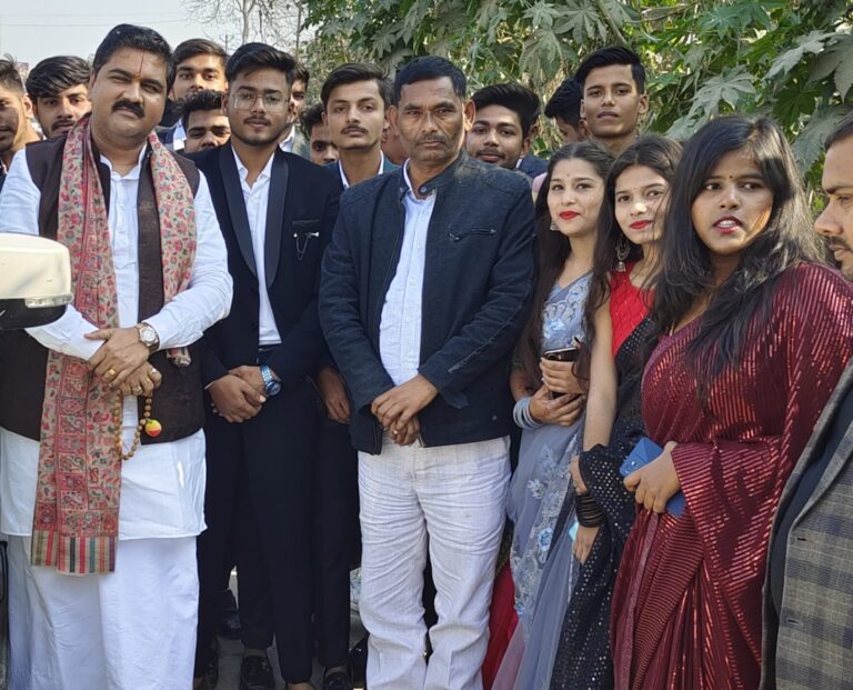 बोर्ड परीक्षार्थियों के लिए विदाई समारोह का हुआ अयोजन