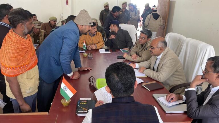 सभी संबंधित पक्षों को सुनकर गुणवत्तापूर्ण हो निस्तारण:डीएम