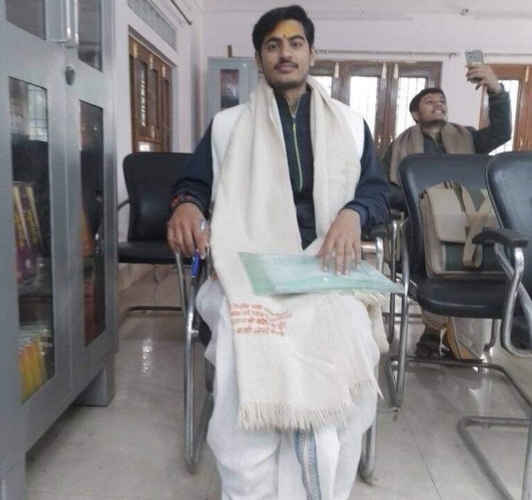 देवरिया के आनंद तिवारी को मिलेगा वेद पंडित पुरस्कार