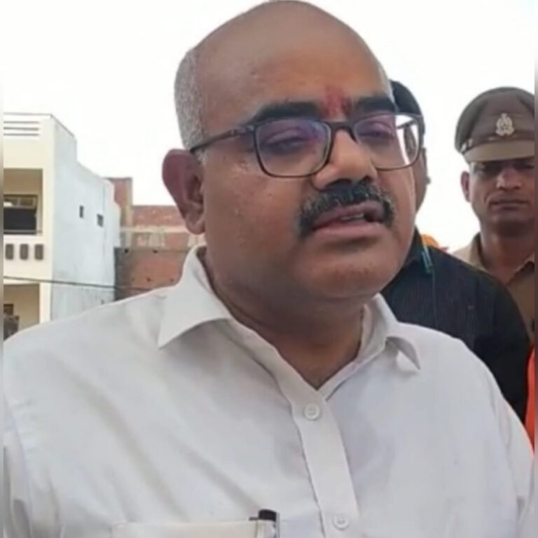 आग की घटनाओं को रोकने के लिये करें एहतियाती उपायो का पालन: डीएम आग की घटनाओं को रोकने के लिये करें एहतियाती उपायो का पालन: डीएम