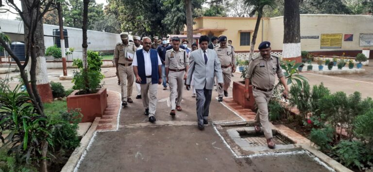 निरूद्ध कैदियों की रिहाई हेतु अण्डर ट्रॉयल रिव्यू कमेटी की गयी बैठक, दिये गये आवश्यक निर्देश