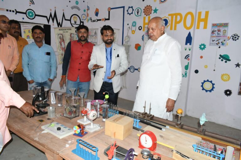 कृषि मंत्री ने सूर्यपुरा स्थित प्राथमिक विद्यालय से किया स्कूल चलो अभियान का शुभारंभ