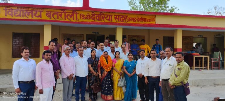 प्रधानाध्यापिका के विदाई समारोह का हुआ आयोजन