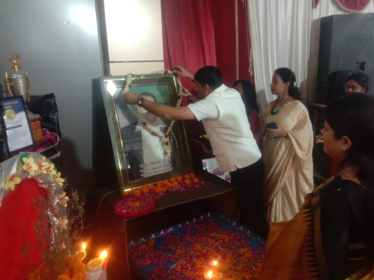 पुरस्कृत मेधावियों के खिले चेहरे, गोतीपुआ नृत्य के कलाकारों ने बांधा अद्भुत समा