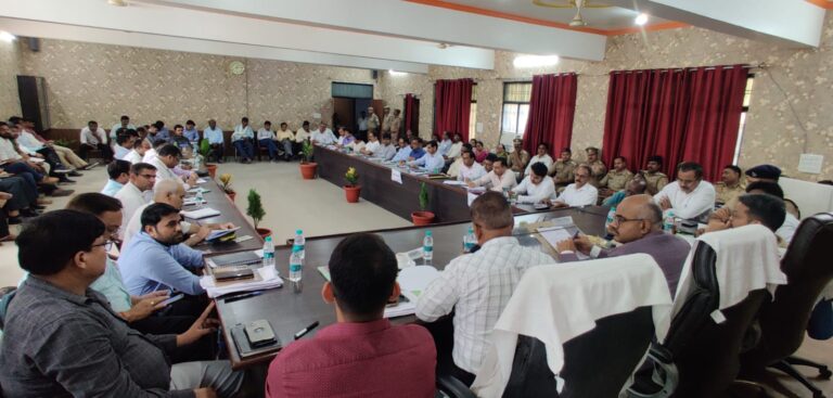 निष्क्रिय कॉपरेटिव सोसायटी को किया जाए सक्रिय:डीएम निष्क्रिय कॉपरेटिव सोसायटी को किया जाए सक्रिय:डीएम