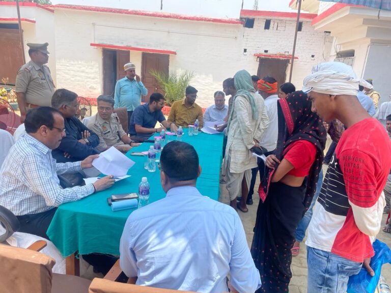 देवरिया के समस्त थानों पर ’थाना समाधान दिवस’ का किया गया आयोजन देवरिया के समस्त थानों पर ’थाना समाधान दिवस’ का किया गया आयोजन
