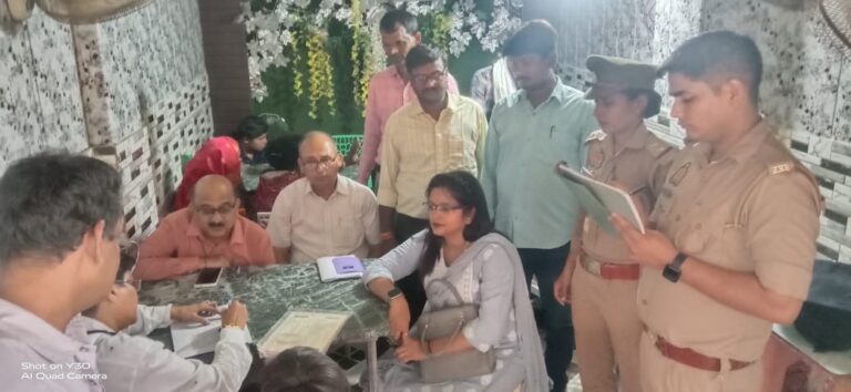 रेस्क्यू टीम द्वारा चलाया गया अभियान