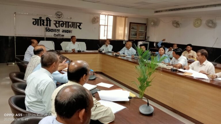 सीडीओ ने की ऑपरेशन कायाकल्प की समीक्षा