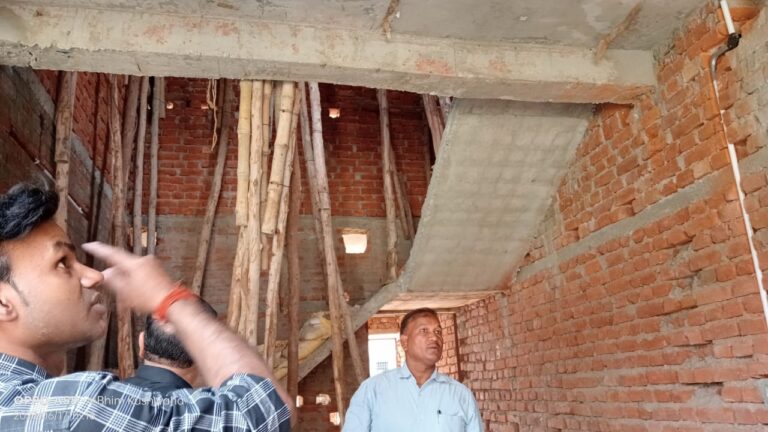 सीडीओ ने किया निर्माणाधीन छात्रावास कस्तूरबा गांधी बालिका विद्यालय, बरहज का आकस्मिक निरीक्षण सीडीओ ने किया निर्माणाधीन छात्रावास कस्तूरबा गांधी बालिका विद्यालय, बरहज का आकस्मिक निरीक्षण