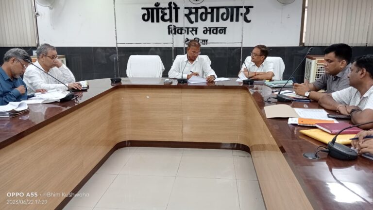 Deoria News:सीडीओ ने की महात्मा गांधी राष्ट्रीय ग्रामीण रोजगार गारण्टी योजनान्तर्गत समस्त खण्ड विकास अधिकारी एवं अतिरिक्त कार्यक्रम अधिकारी के साथ समीक्षा बैठक Deoria News:सीडीओ ने की महात्मा गांधी राष्ट्रीय ग्रामीण रोजगार गारण्टी योजनान्तर्गत समस्त खण्ड विकास अधिकारी एवं अतिरिक्त कार्यक्रम अधिकारी के साथ समीक्षा बैठक