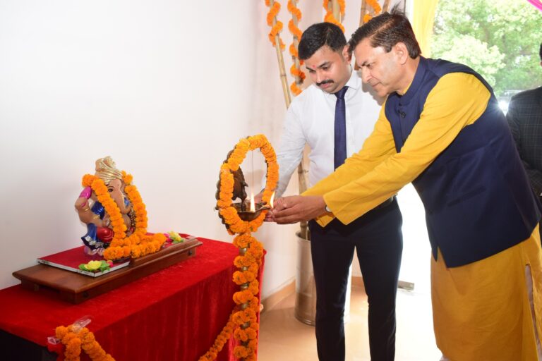 जागृति उद्यम केंद्र-पूर्वांचल के बरगद सभागार का एलआईसी हाउसिंग फाइनेंस के प्रबंध निदेशक ने किया उद्घाटन जागृति उद्यम केंद्र-पूर्वांचल के बरगद सभागार का एलआईसी हाउसिंग फाइनेंस के प्रबंध निदेशक ने किया उद्घाटन