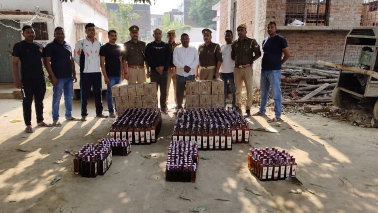Deoria News:हरियाणा निर्मित 1102 सीसी अवैध अंग्रेजी शराब बरामद Deoria News:हरियाणा निर्मित 1102 सीसी अवैध अंग्रेजी शराब बरामद