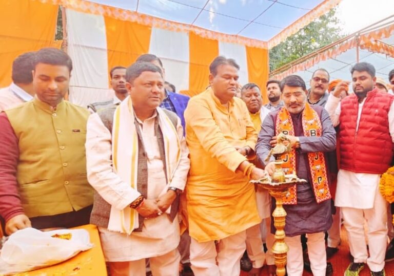 Deoria News:चौधरी चरण सिंह आजीवन किसानों के कल्याण के लिए प्रयत्नशील रहे-सहजानंद राय