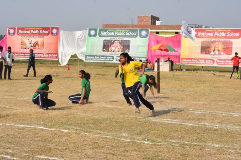 Deoria News:कड़ी स्पर्धा के बीच हुआ खेल – कूद प्रतियोगिता का आयोजन
