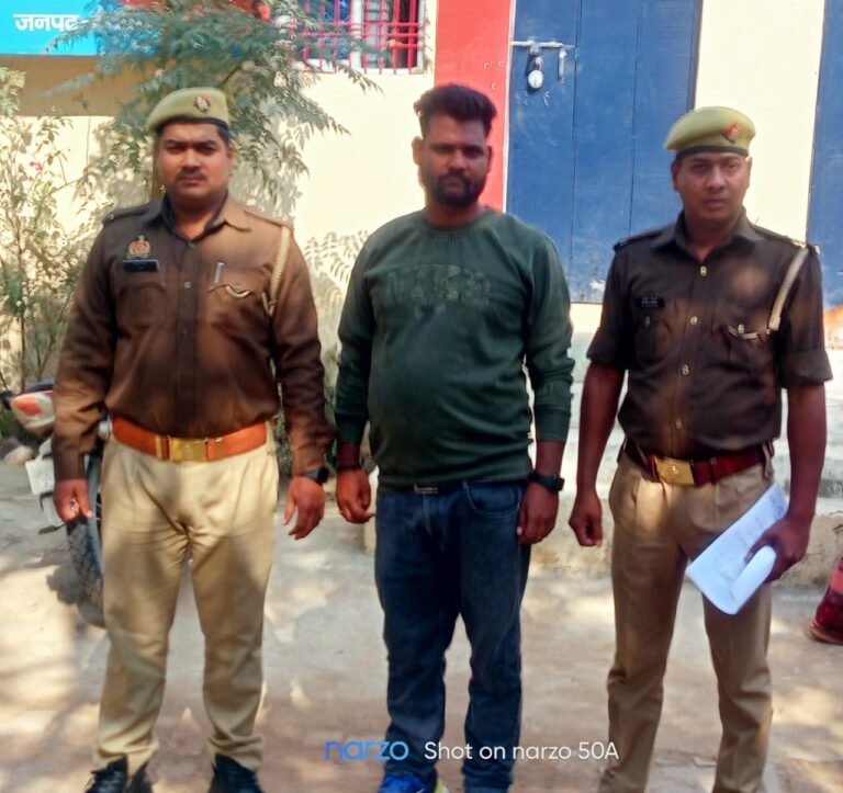 Deoria News:बरियारपुर पुलिस द्वारा वांछित अभियुक्त गिरफ्तार Deoria News:बरियारपुर पुलिस द्वारा वांछित अभियुक्त गिरफ्तार