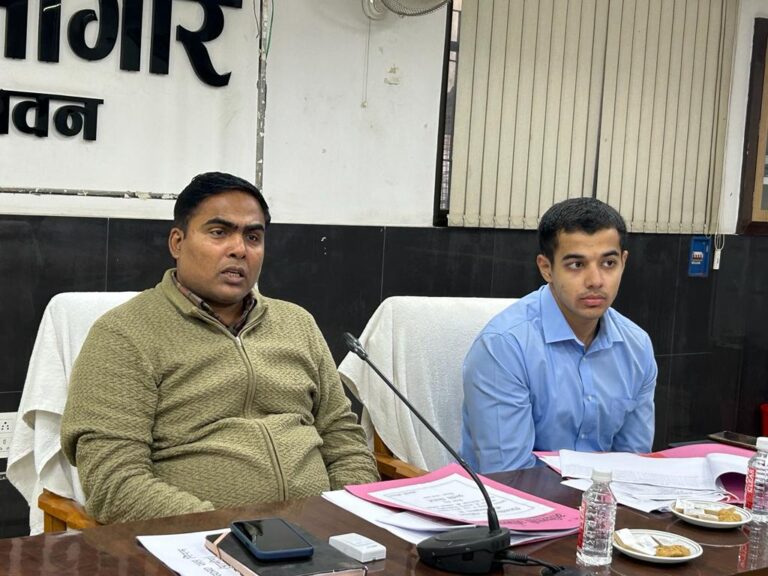 Deoria News:डीएम ने सम्पूर्ण समाधान दिवस का रोस्टर किया जारी