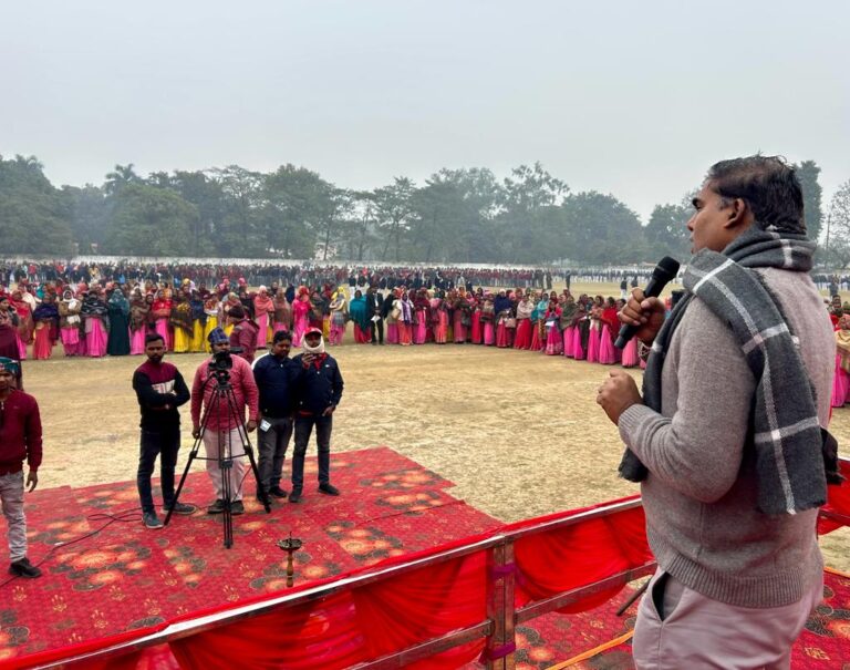 Deoria News:नेताजी सुभाष चन्द्र बोस की जयंती के अवसर पर मतदान एवं सडक सुरक्षा की दिलाई गई शपथ Deoria News:नेताजी सुभाष चन्द्र बोस की जयंती के अवसर पर मतदान एवं सडक सुरक्षा की दिलाई गई शपथ