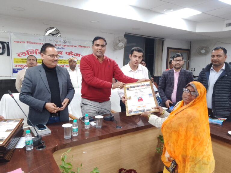 Deoria News:लर्निंग लैब से संवरेगा बच्चों का भविष्य:डीएम