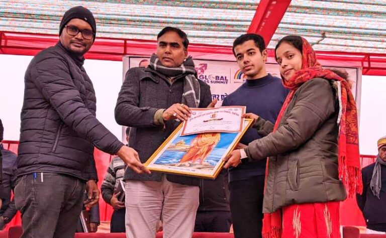 Deoria News:विवेकानंद यूथ अवार्ड से सम्मानित हुए सुमिती – उत्कर्ष Deoria News:विवेकानंद यूथ अवार्ड से सम्मानित हुए सुमिती – उत्कर्ष