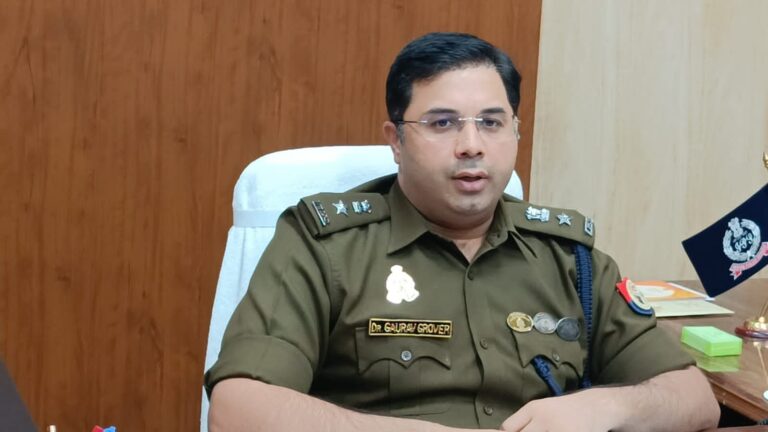 UP NEWS:बोर्ड परीक्षा आज से,पेपर लीक करने की कोशिश करने वाले जाएंगे जेल