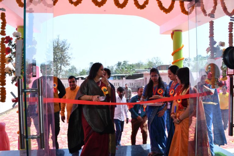 I-School In Deoria:आधुनिक सुविधाओं से लैस है आई स्कूल- भावना सिंह
