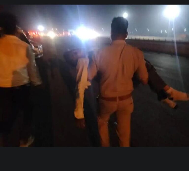 Deoria News:नोएडा से देवरिया जा रही बारात के कार का टायर फटा, दूल्हे के भाई समेत पांच की मौत,कई गम्भीर रूप से घायल