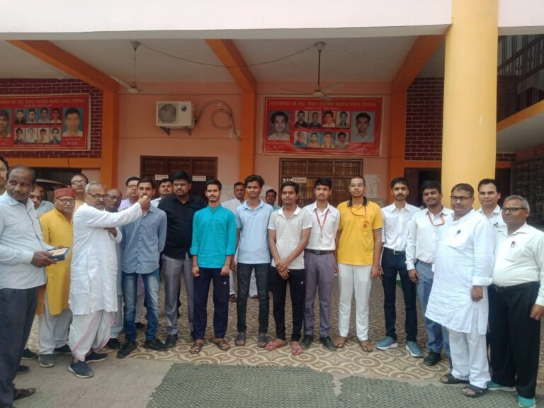 Deoria News:सी०बी०एस० ई० परीक्षा परिणाम में कक्षा दशवीं में यश पाण्डेय बने जिला टॉपर Deoria News:सी०बी०एस० ई० परीक्षा परिणाम में कक्षा दशवीं में यश पाण्डेय बने जिला टॉपर