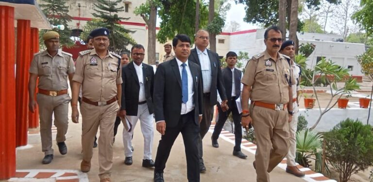 Deoria News:न्यायाधीश ने जानी बंदियों की समस्याएं,दिए आवश्यक निर्देश