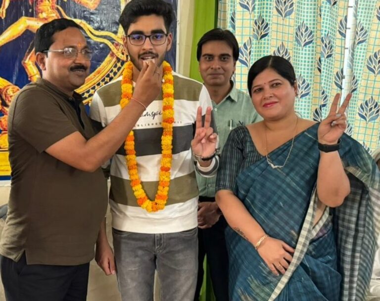 CBSE RESULT:सनबीम स्कूल के उत्कर्ष मित्तल रहे 12वीं के जिला टॉपर