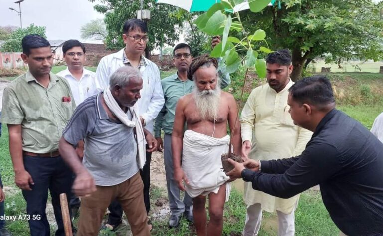 Deoria News:निःशुल्क होम्योपैथिक शिविर एवं स्वास्थ्य परीक्षण