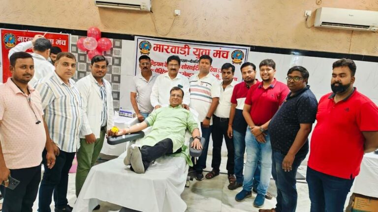 Deoria News:मारवाड़ी युवा मंच देवरिया द्वारा रक्तदान शिविर का हुआ आयोजन